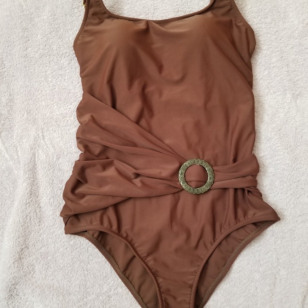 Leonisa Swimsuit. - Picture 3 of 6